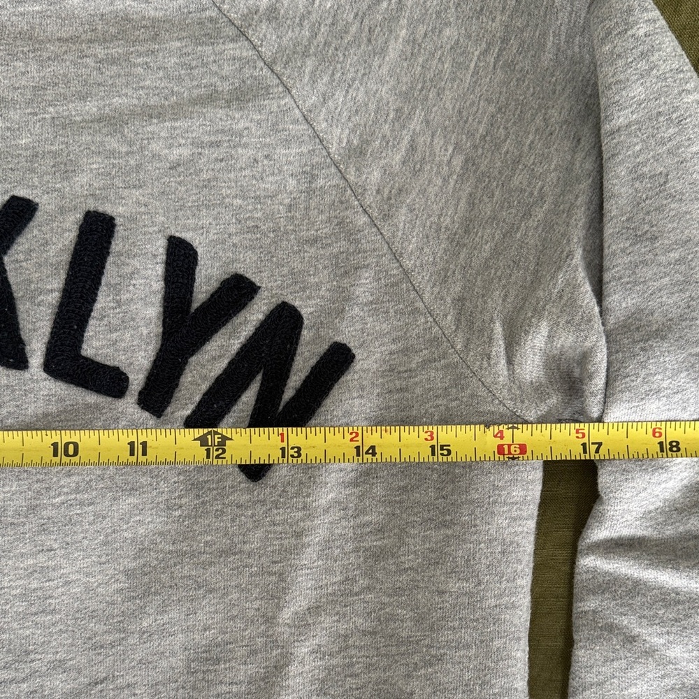 Vintage J. Crew Gray Crewneck BROOKLYN Sweatshirt - Picture 6 of 7